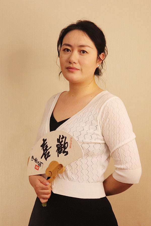 未央石亚利 研究生学历,毕业于陕西师范大学